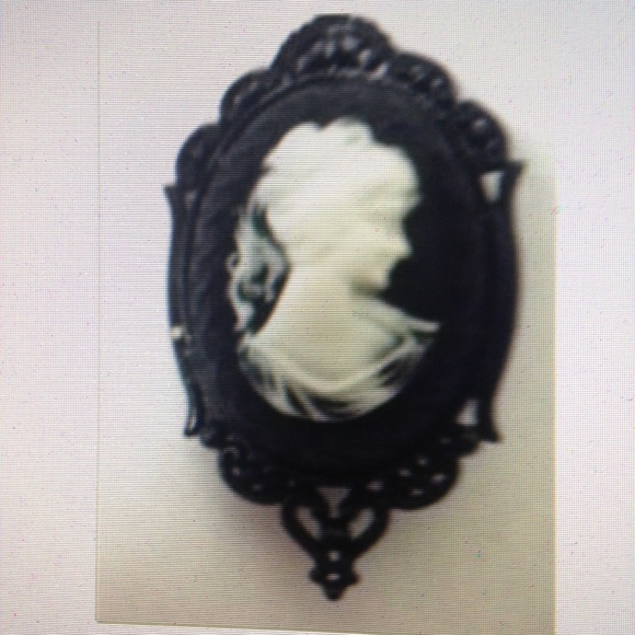 Black n White Lady Cameo Brooch-Pendant 925 Chain - Picture 2 of 7